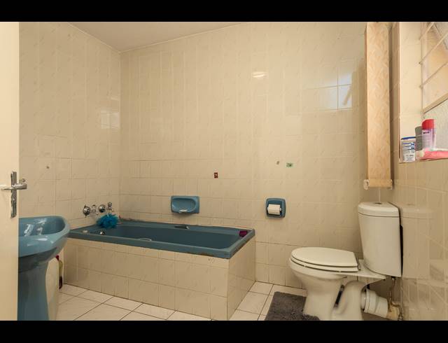 3 BEDROOM FREEHOLD FOR SALE IN SUIDEROORD
